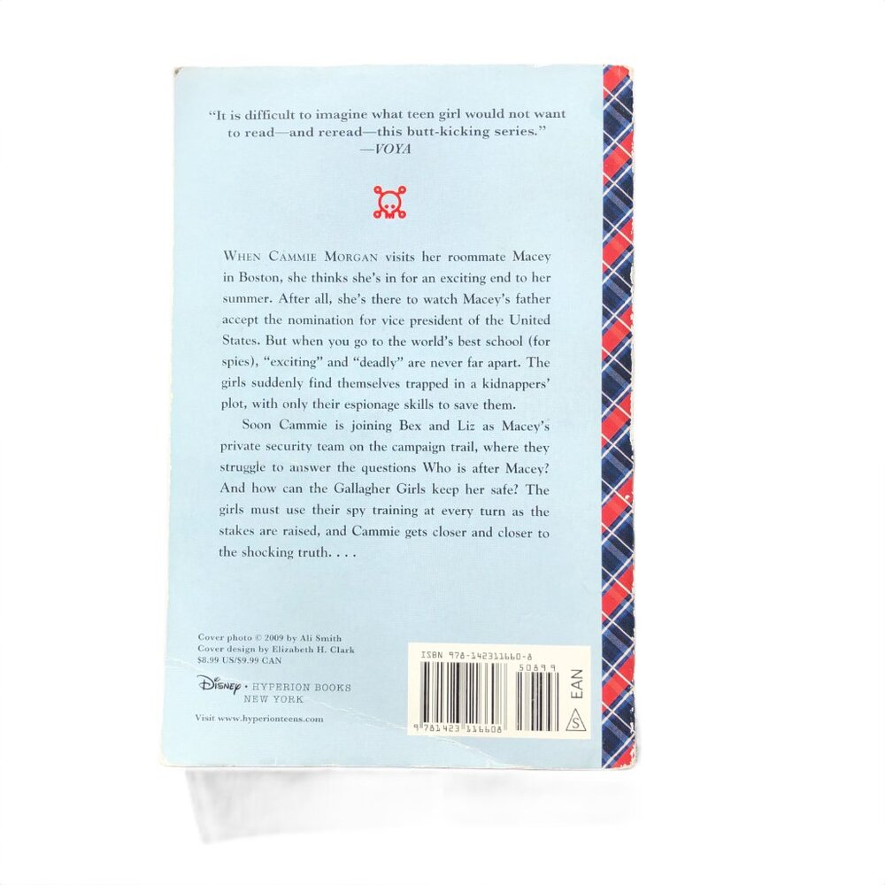 Don't Judge a Girl by Her Cover - Ally Carter - Picture 2 of 2